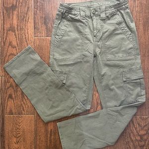 Green American Eagle Mid Rise Cargo Pants